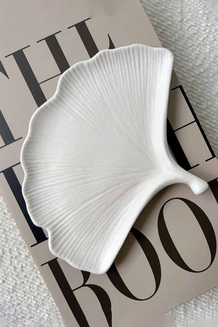 Ginkgo Grove Dish - Image 7