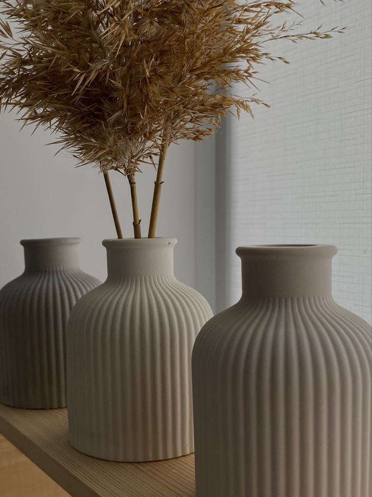 Serene Ribbed Ceramic Vase - Image 8